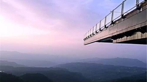 女生实现财务自由的阶段与国内旅游业务的机遇